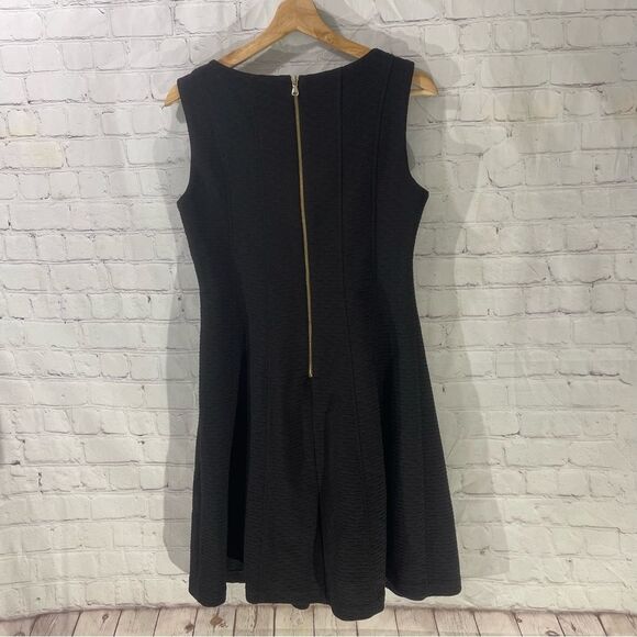 Just… Taylor Fit and Flare Dress - Picture 2 of 8